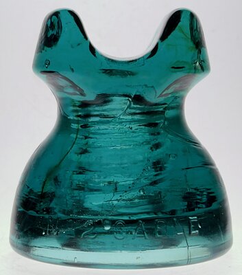 CD 252 NO NAME Aqua. Nice character glass piece